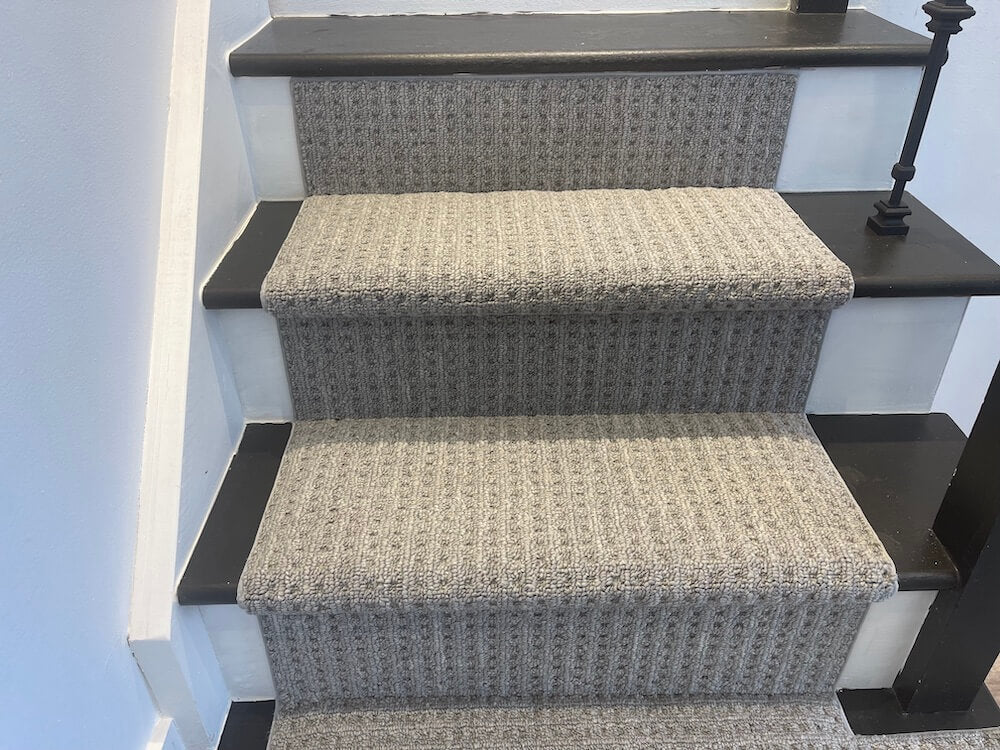Boloria Windsor Gray Stair Runner