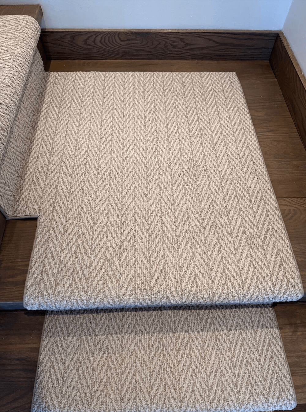 Anderson Tuftex Muslin on a turn landing